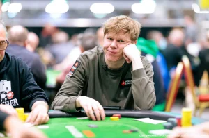 Trận chung kết bàn chơi đặc biệt Chủ nhật của PokerStars Mystery Bounty với Spraggy