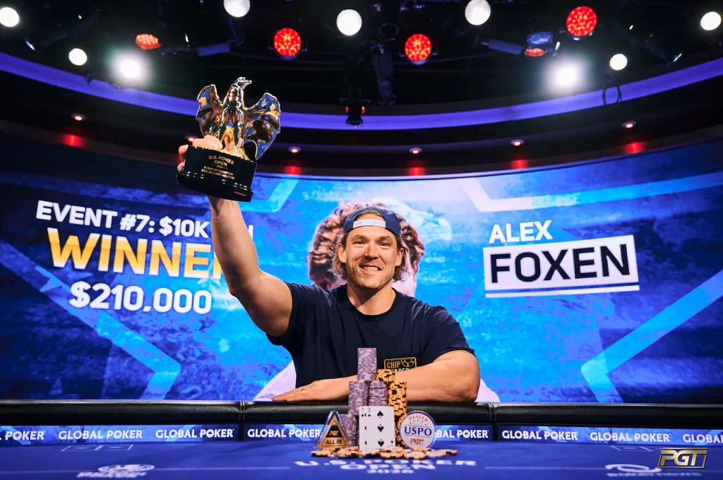 Alex Foxen đã giành chiến thắng tại Sự kiện #7 của giải U.S. Poker Open, qua đó giành được danh hiệu PGT thứ 13 và san bằng kỷ lục mọi thời đại của giải đấu.
