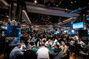 Vào ngày thứ 2 của giải đấu mở màn Aussie Millions 2026, 355 người chơi đã quay trở lại, với tổng giải thưởng là 2,78 triệu đô la Úc, giải nhất trị giá 2,78 triệu đô la Úc và giải nhì trị giá 438.000 đô la Úc.