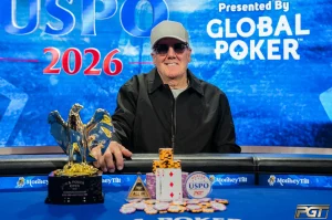Peter Placey, nhà vô địch PokerGO USPO 2026, giành chiến thắng giải đấu $10000 với bộ tứ quý.