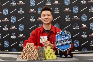 Carson Chen giành chiến thắng tại Giải vô địch Poker MSPT Minnesota tại Sòng bạc Running Aces.