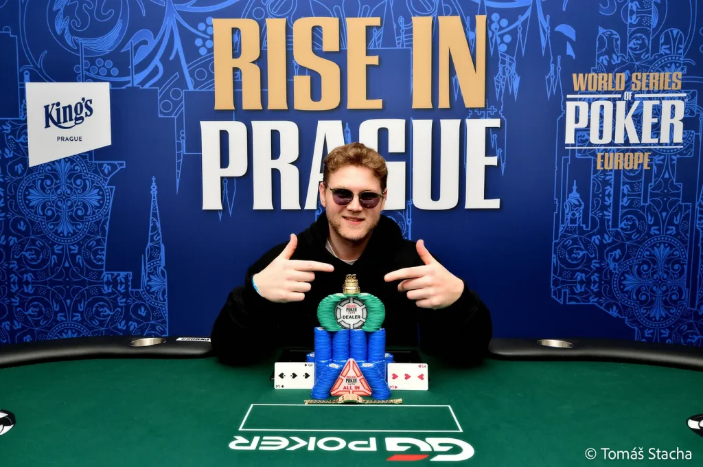 Christian Pedersen giành được vòng đeo tay WSOP Europe High Roller 2026 tại Prague.
