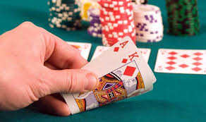 missed flop strategy poker cbet bluff decision Texas Holdem analysis