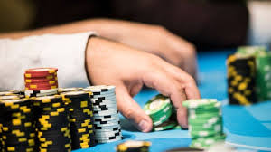 poker reaction delay slow adjustment decision timing range update Texas Holdem strategy