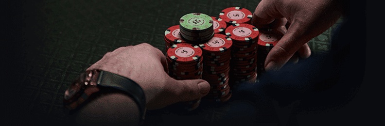 Quyết định dựa trên trực giác trong poker, trực giác tốt so với trực giác xấu, phạm vi logic, chiến lược Texas Holdem.