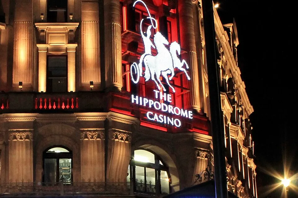 Poker player banned for "flash mob" behavior sues London casino