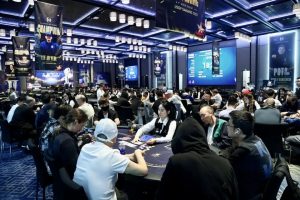 Wu Chengshan is leading the USOP Ha Long Bay Mini Main Event Group A.