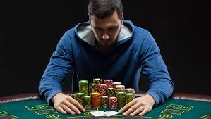 Phương pháp phân tích bài Poker: Sơ đồ minh họa quá trình phân tích bài và tối ưu hóa quyết định trong trò chơi Texas Hold'em.