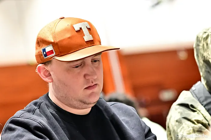 "Texas Mike" muốn đánh bạc và đã thua sạch số tiền 1,9 triệu đô la chỉ trong một ván bài sau khi bỏ cuộc.