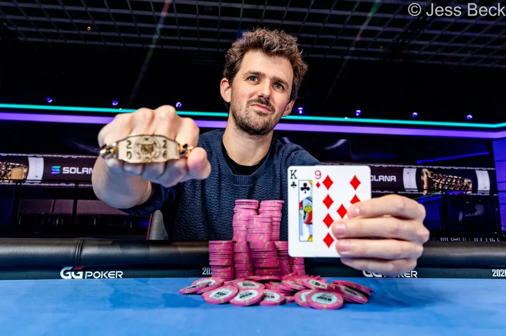 Matthew Moss giành chiến thắng tại Giải vô địch WSOP Deepstack năm 2026.