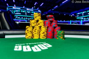 Calvin Anderson đang dẫn đầu cuộc đua giành chức vô địch WSOP 10K Razz Championship năm 2026.