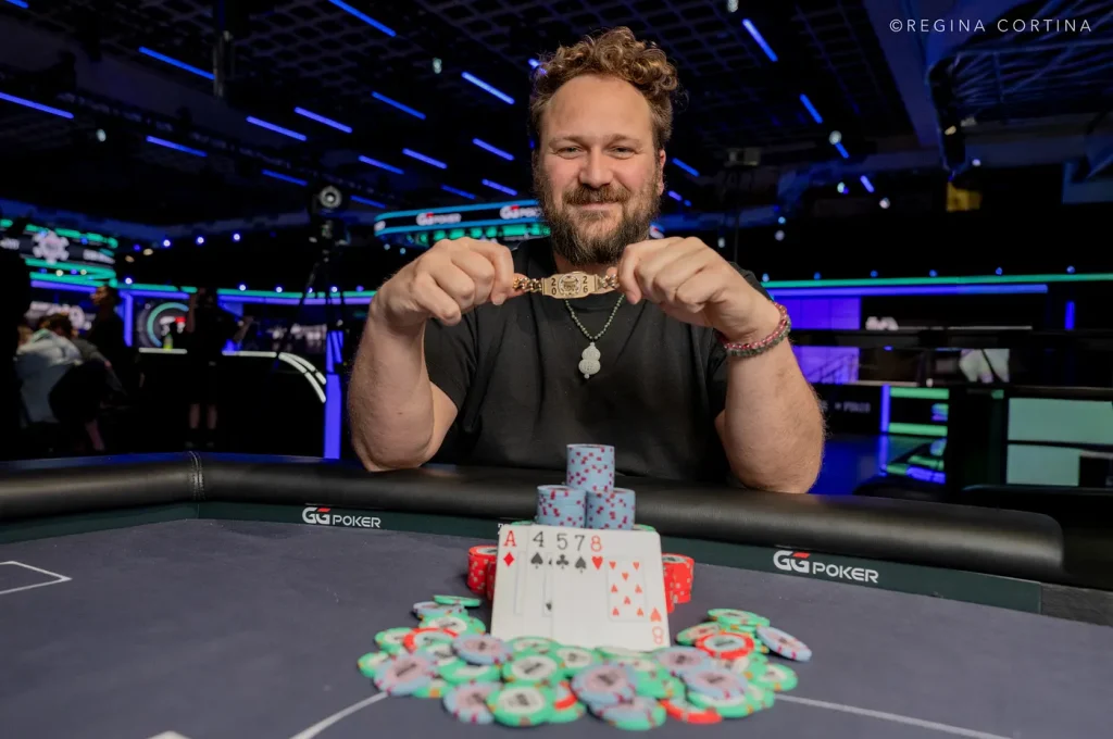 Calvin Anderson giành chiến thắng tại giải WSOP 10K Razz Championship năm 2026.