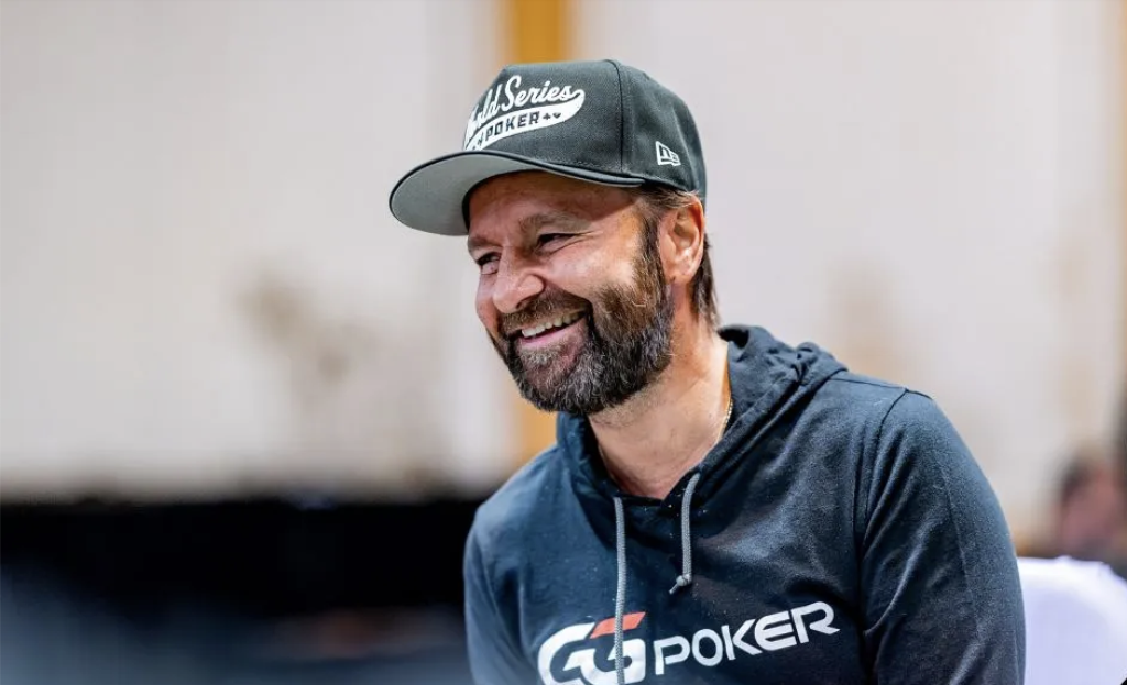 Daniel Negreanu đã lọt vào top ba tại giải WSOP $10K 2-7 Championship.