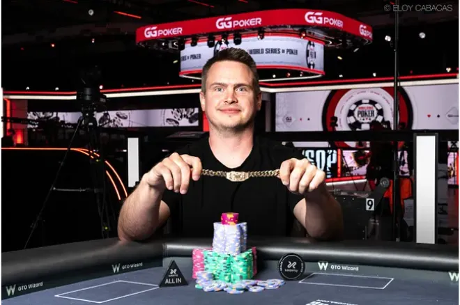 Stephen Hubbard giành chiến thắng tại giải WSOP 2-7 Lowball Draw Championship.