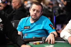 Kenny Hallaert kể lại hai lần anh góp mặt tại bàn chung kết sự kiện chính của WSOP.