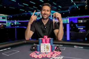 Matthew Shepsky giành được vòng đeo tay vàng tại sự kiện WSOP #87 Mystery Bounty PLO.