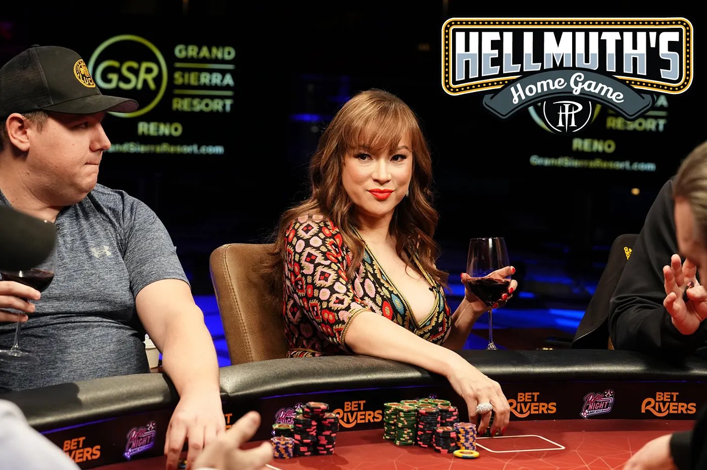 Jennifer Tilly 在《Hellmuth's Home Game》節目中持續輾壓對手