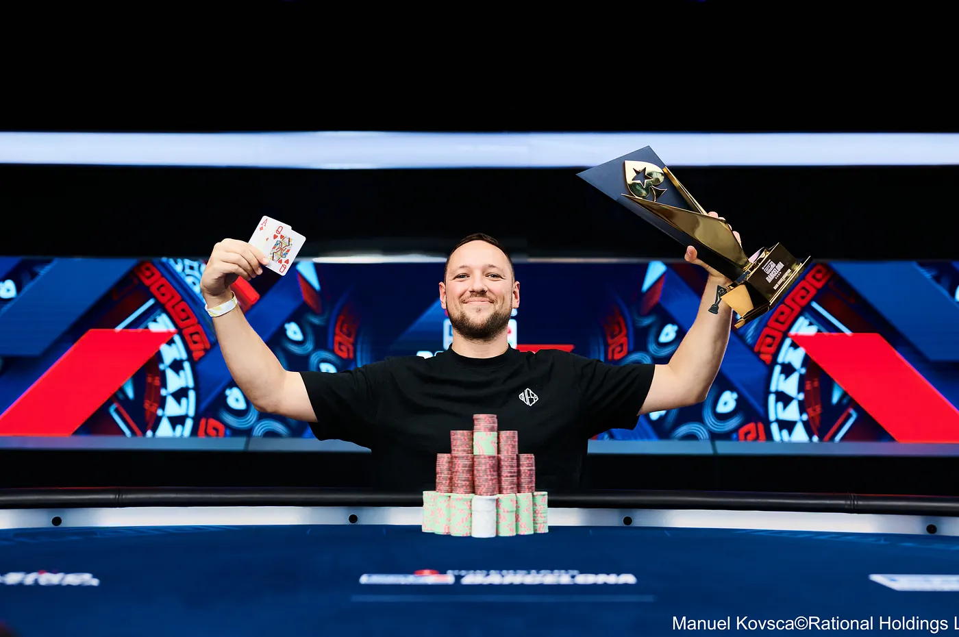 Manuel Ferrari đã giành chiến thắng chung cuộc tại sự kiện chính EPT Barcelona trị giá 1 triệu euro.