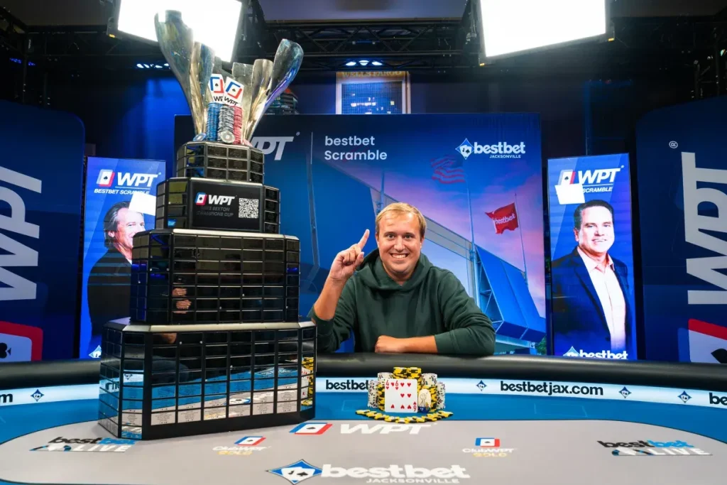 Blake Ellinghaus giành chức vô địch giải WPT Bestbet Scramble, thu về 294.900 đô la.