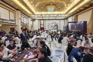 WPA舍得酝智杯济南站主赛382人参赛90人晋级，金波鑫以378500记分牌领跑