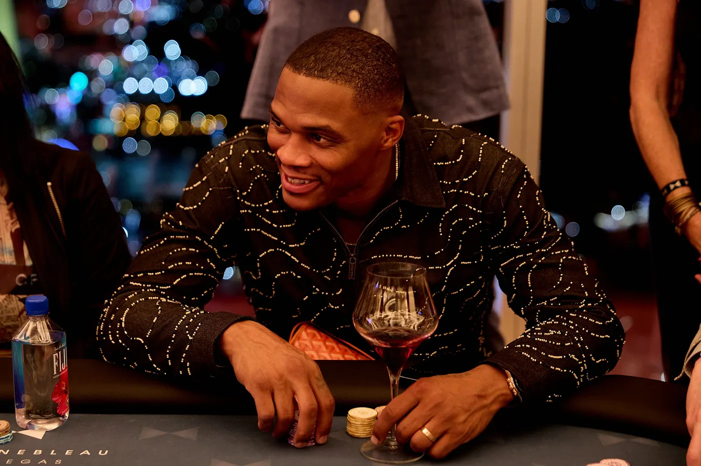 NBA球星Russell Westbrook慈善撲克賽事籌得近100萬美元