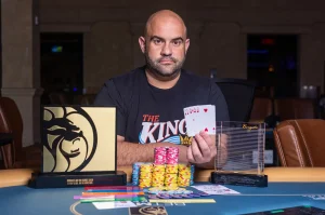 Jeffrey Gibson đã đánh bại Michael Falk để giành được chiếc cúp vô địch Borgata Big Big 9-Game Mix lần thứ hai.