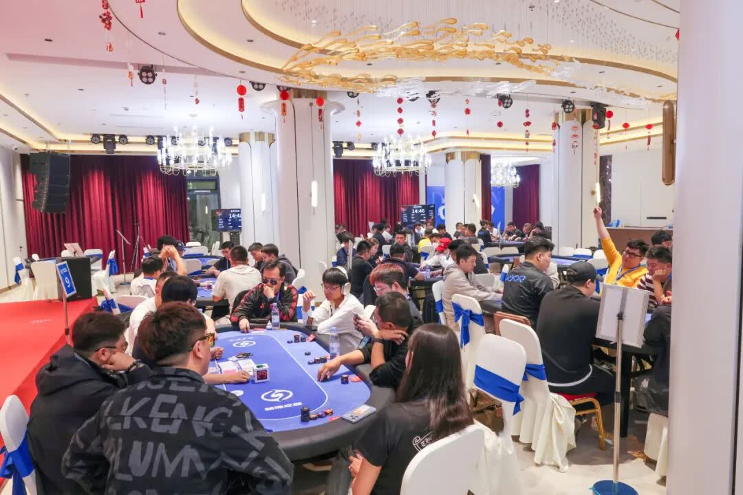 方詩楠以360000記分牌領跑2026大連明珠之旅撲克邀請賽-II主賽B組31名晉級選手